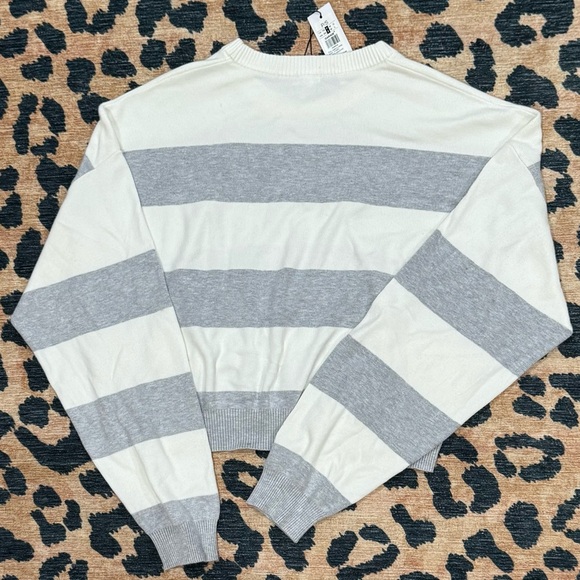 Garage white and grey striped cropped sweater - Picture 2 of 3
